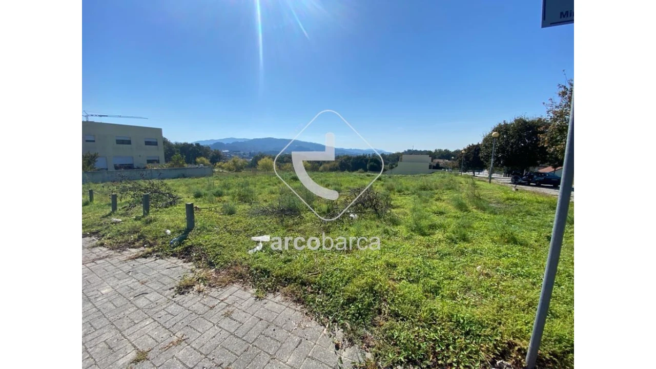 Terreno para Venda em Paço Foto 3