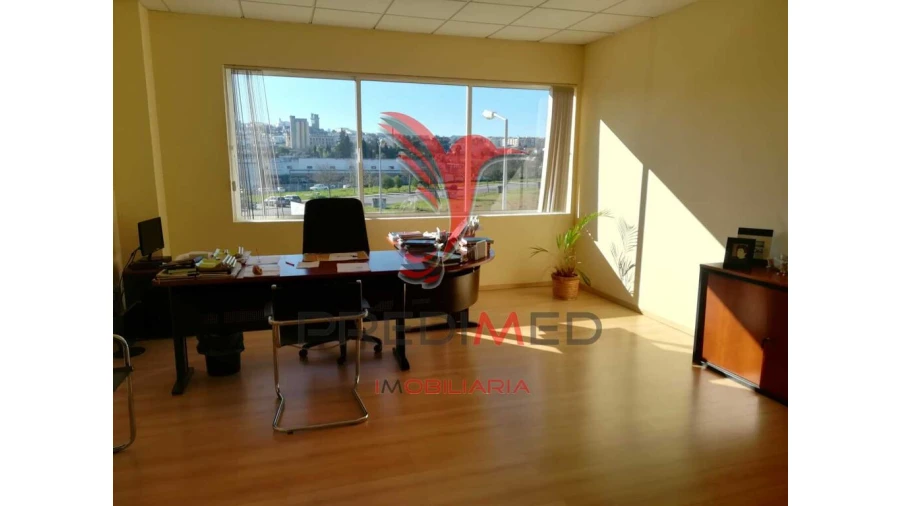 Armazém para Venda em Beja (Salvador e Santa Maria da Feira) Foto 1