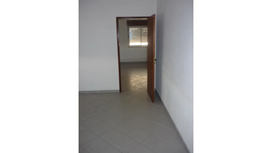 Escritório para Arrendamento em Rio de Mouro Foto 4