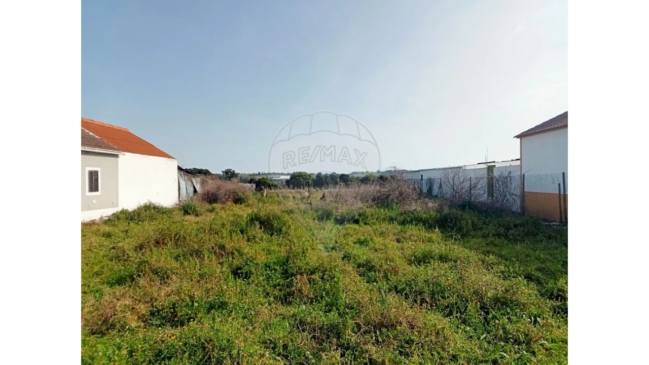 Terreno para Venda em Aveiras de Cima Foto 2