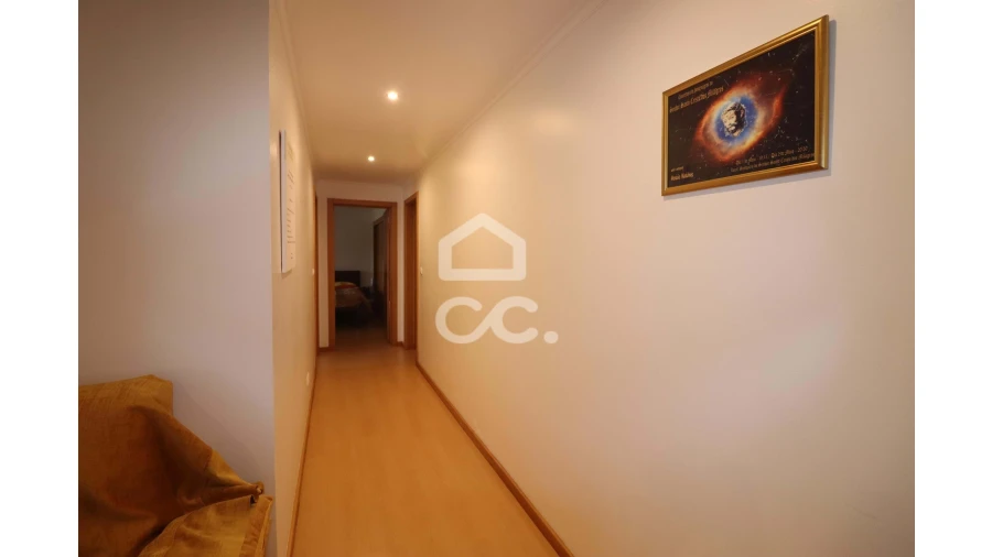 Apartamento T1 para Venda em Fajã de Cima Foto 7