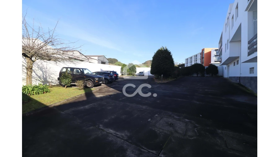 Apartamento T1 para Venda em Fajã de Cima Foto 10