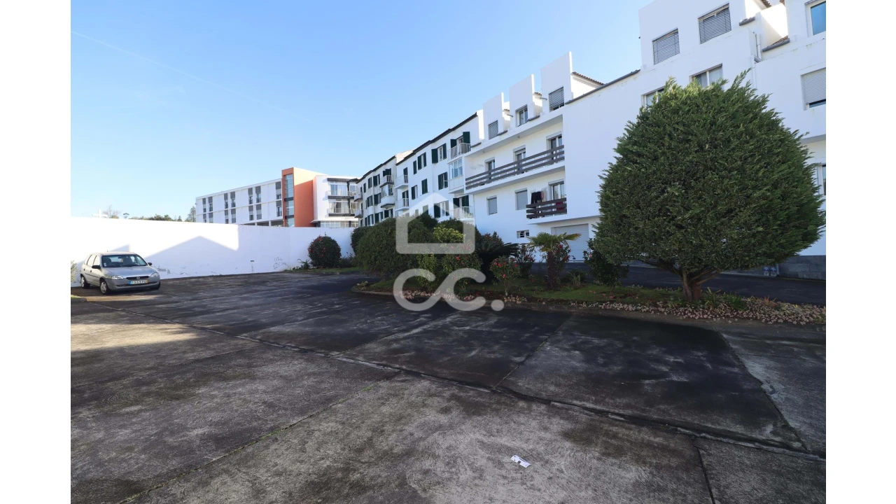 Apartamento T1 para Venda em Fajã de Cima Foto 12