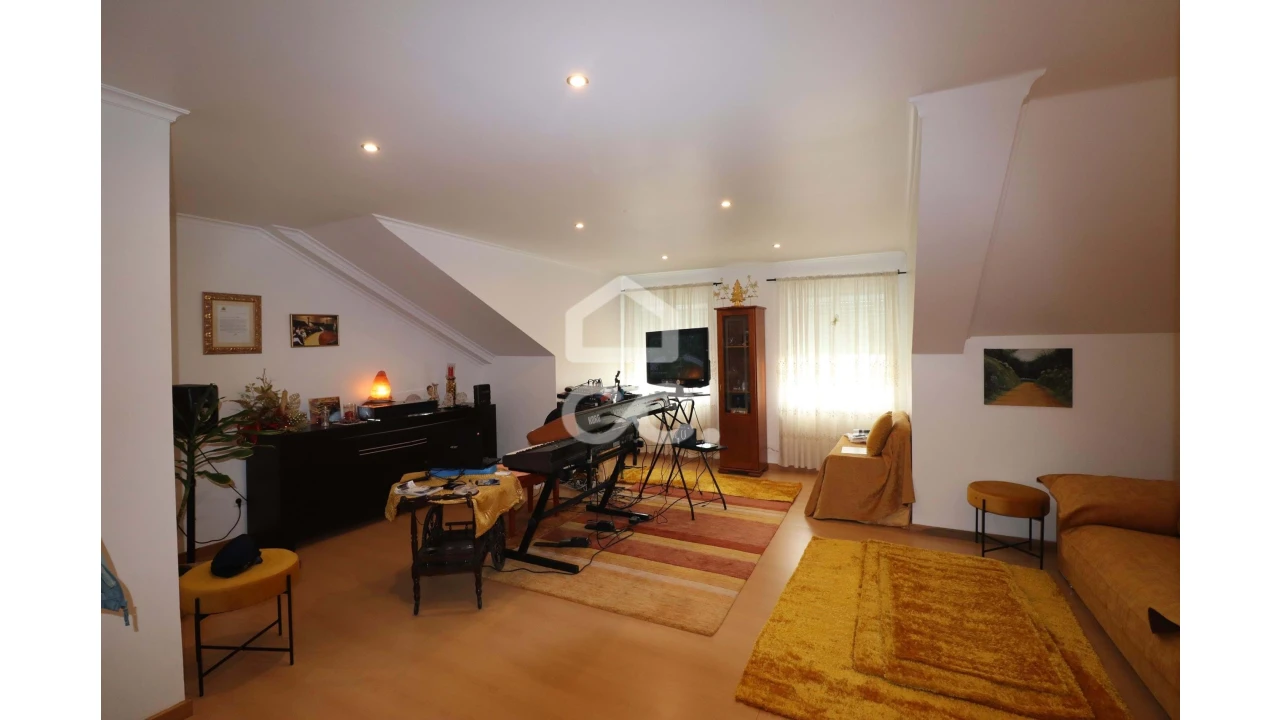 Apartamento T1 para Venda em Fajã de Cima Foto 2