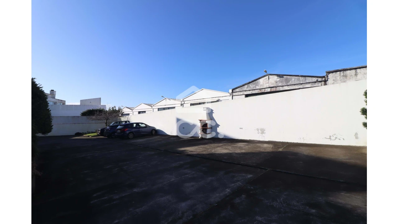 Apartamento T1 para Venda em Fajã de Cima Foto 11