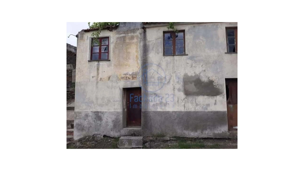 Moradia T2 para Venda em Covas do Douro Foto 5