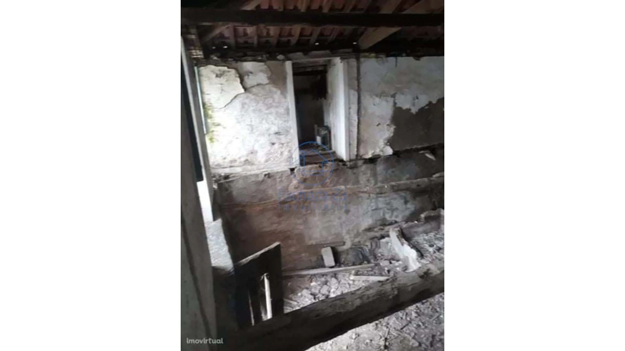 Moradia T2 para Venda em Covas do Douro Foto 4