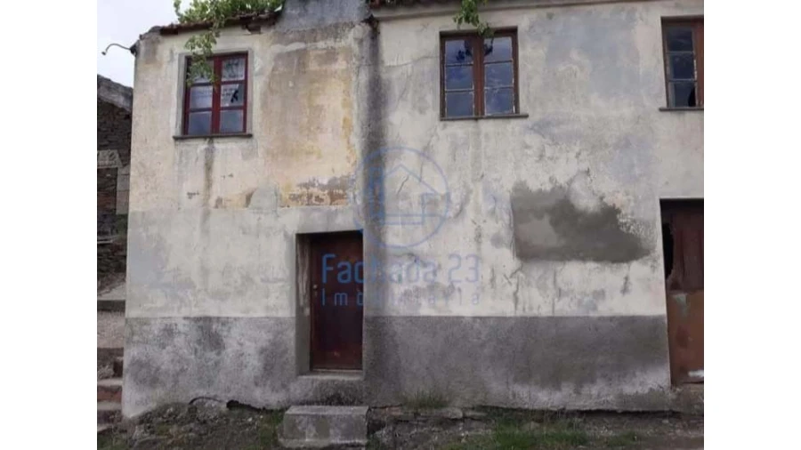 Moradia T2 para Venda em Covas do Douro Foto 5