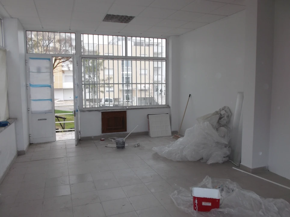 Loja para Venda em Carregado e Cadafais Foto 8