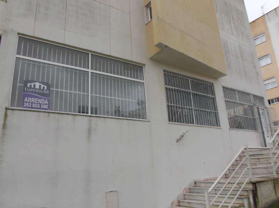 Loja para Venda em Carregado e Cadafais Foto 9