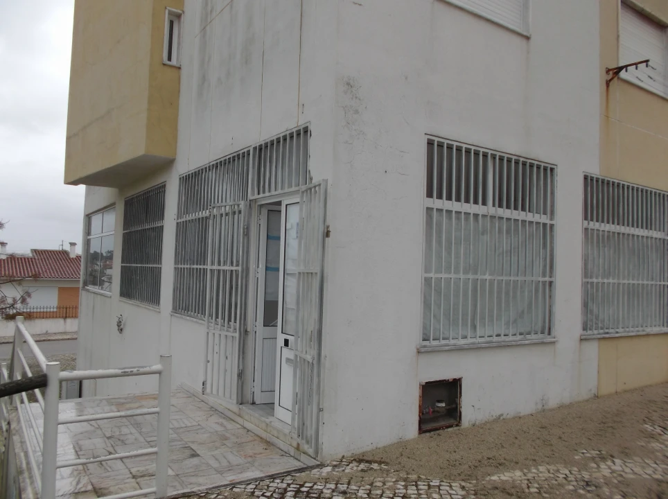 Loja para Venda em Carregado e Cadafais Foto 7