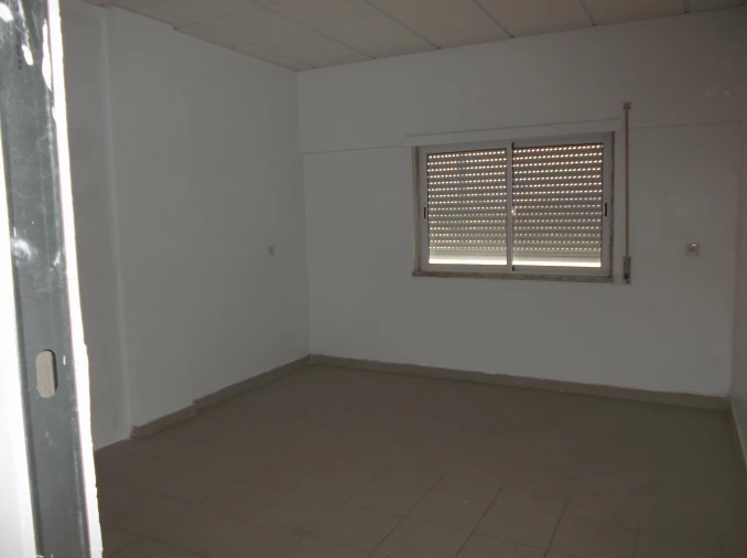 Loja para Venda em Carregado e Cadafais Foto 3