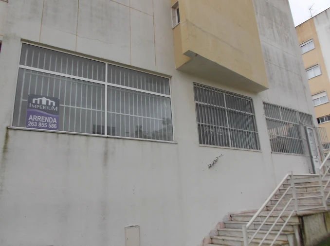 Loja para Venda em Carregado e Cadafais Foto 9