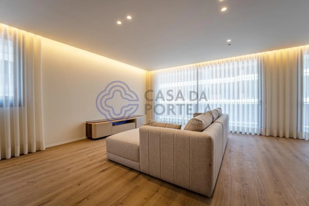 Apartamento T2 para Venda em Mafamude e Vilar do Paraíso Foto 12