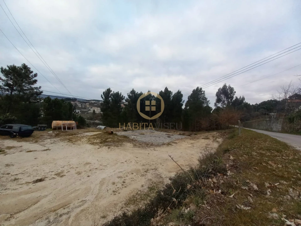 Terreno para Venda em Castro Daire Foto 7