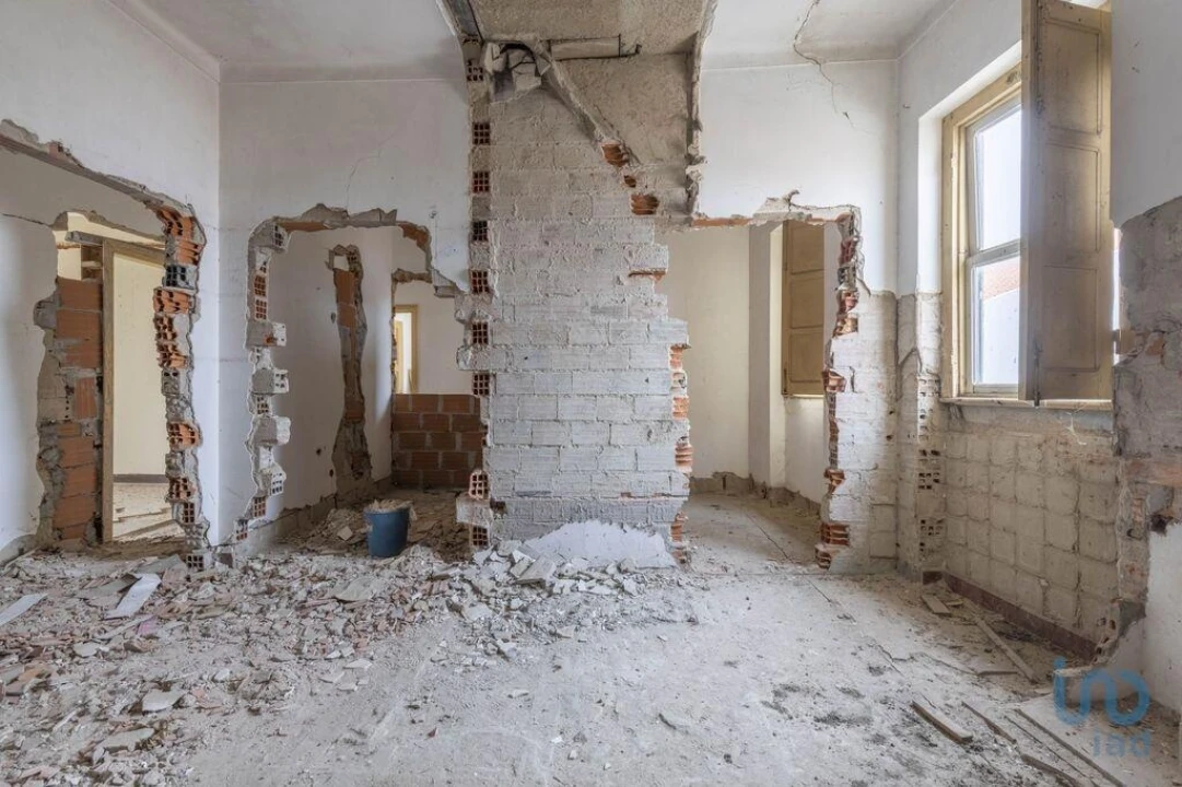 Prédio para Venda em Muge Foto 14