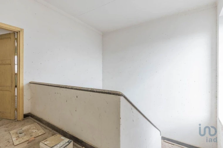 Prédio para Venda em Muge Foto 10