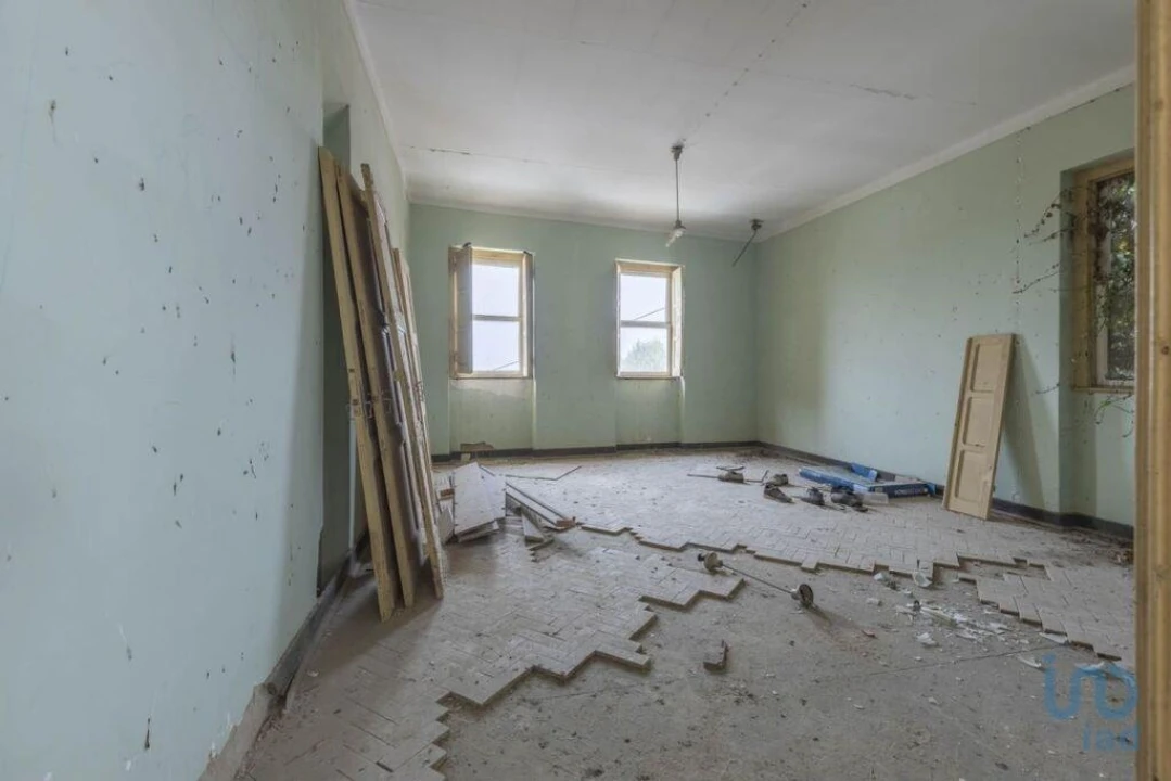 Prédio para Venda em Muge Foto 15