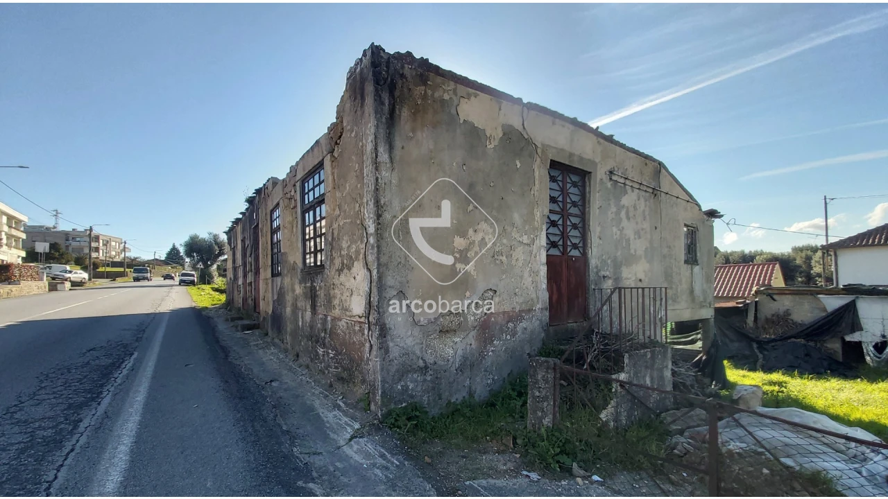 Moradia T3 para Venda em Correlhã Foto 17