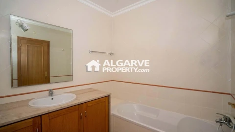 Apartamento T2 para Venda em Quarteira
