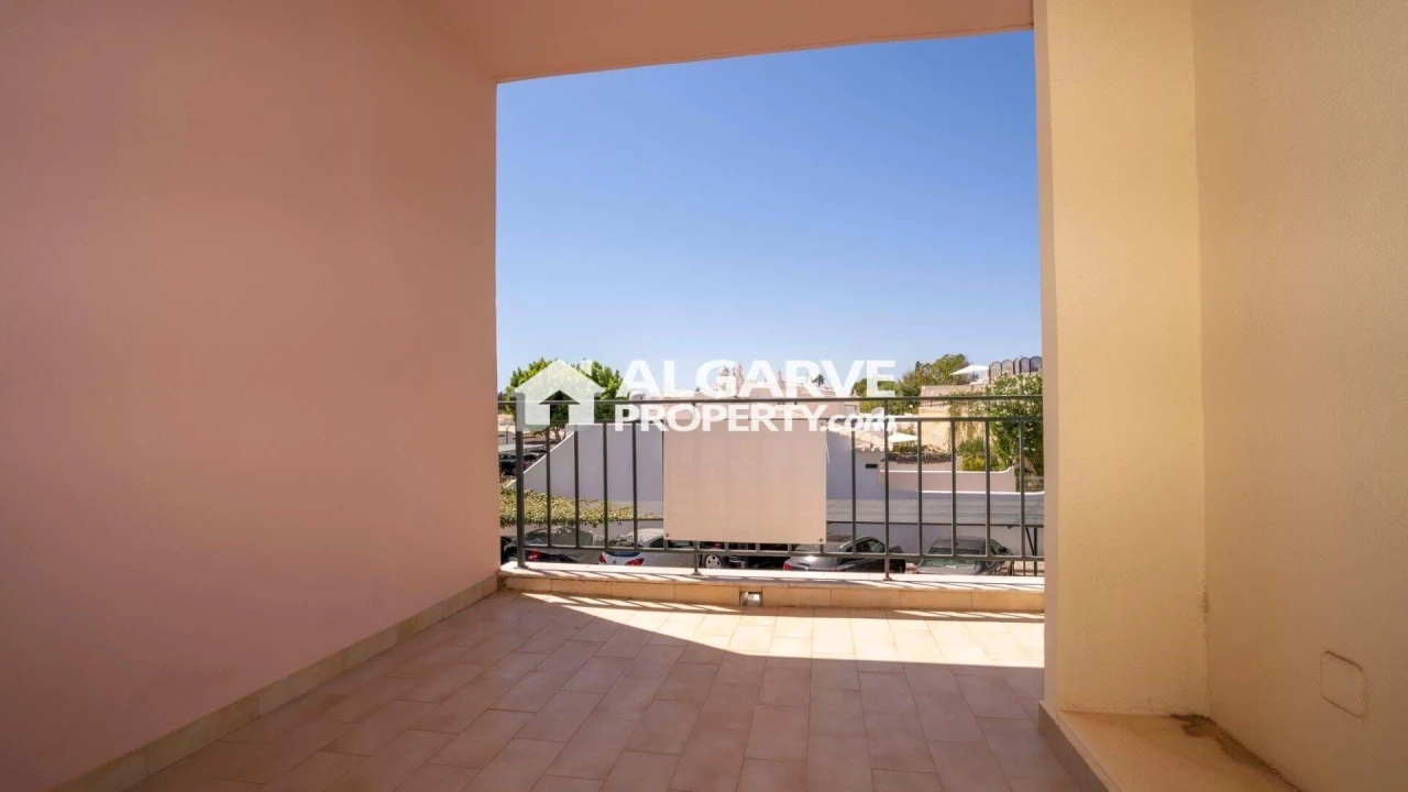 Apartamento T2 para Venda em Quarteira Foto 13