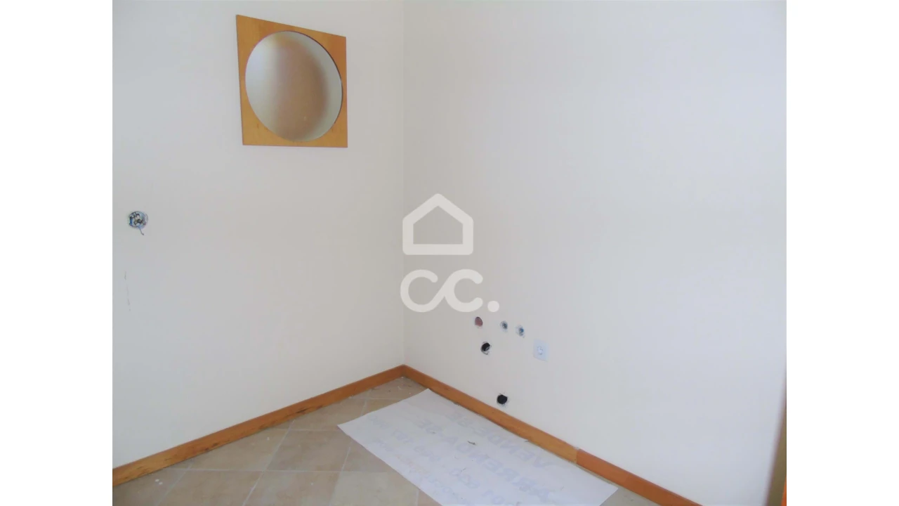 Negócio para Arrendamento em Selho (São Jorge) Foto 4