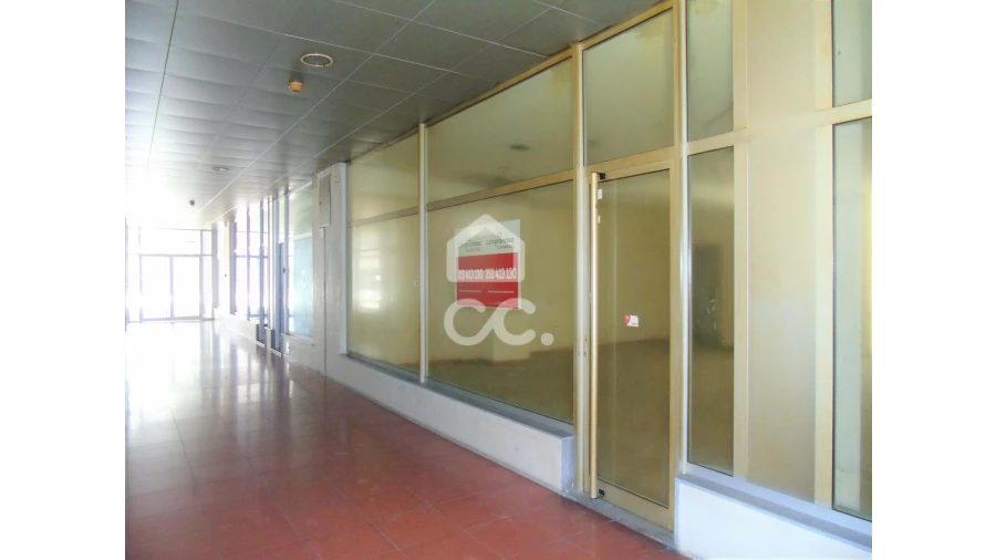 Negócio para Arrendamento em Selho (São Jorge) Foto 3