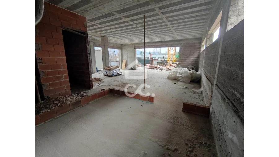 Negócio para Venda em Creixomil Foto 4