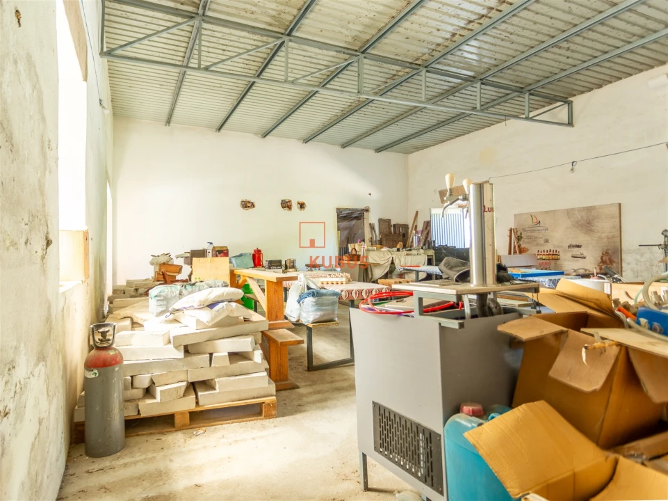 Armazém para Venda em Torres Novas (Santa Maria, Salvador e Santiago) Foto 8