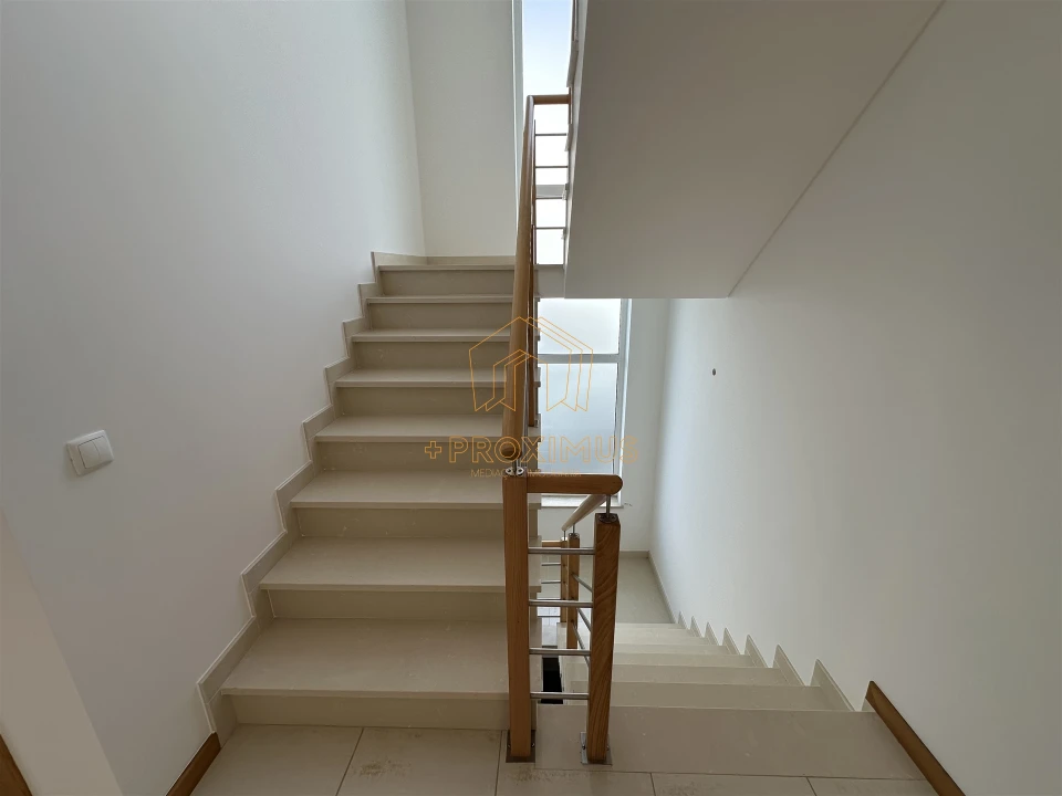 Moradia T4 para Venda em Tavarede Foto 26