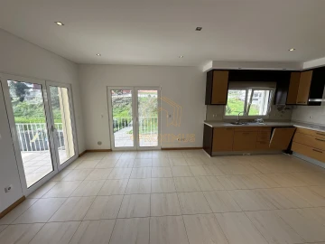 Moradia T4 para Venda em Tavarede
