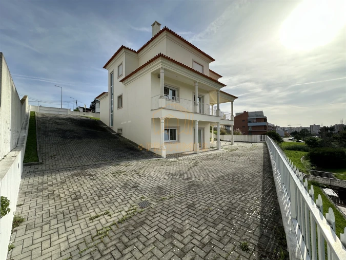 Moradia T4 para Venda em Tavarede Foto 55
