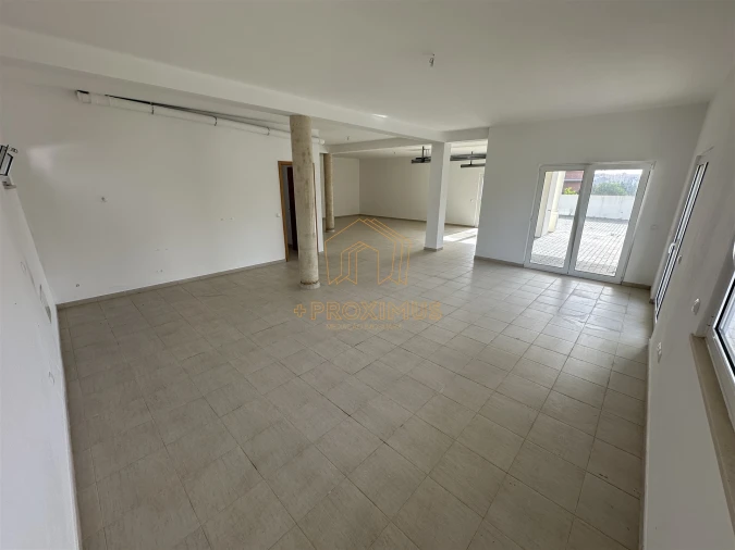 Moradia T4 para Venda em Tavarede Foto 50