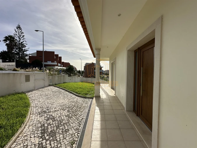 Moradia T4 para Venda em Tavarede Foto 53
