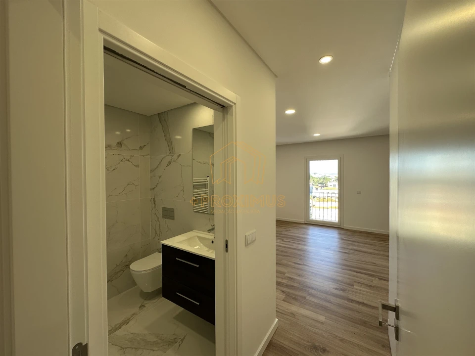 Apartamento T4 para Venda em Buarcos Foto 15