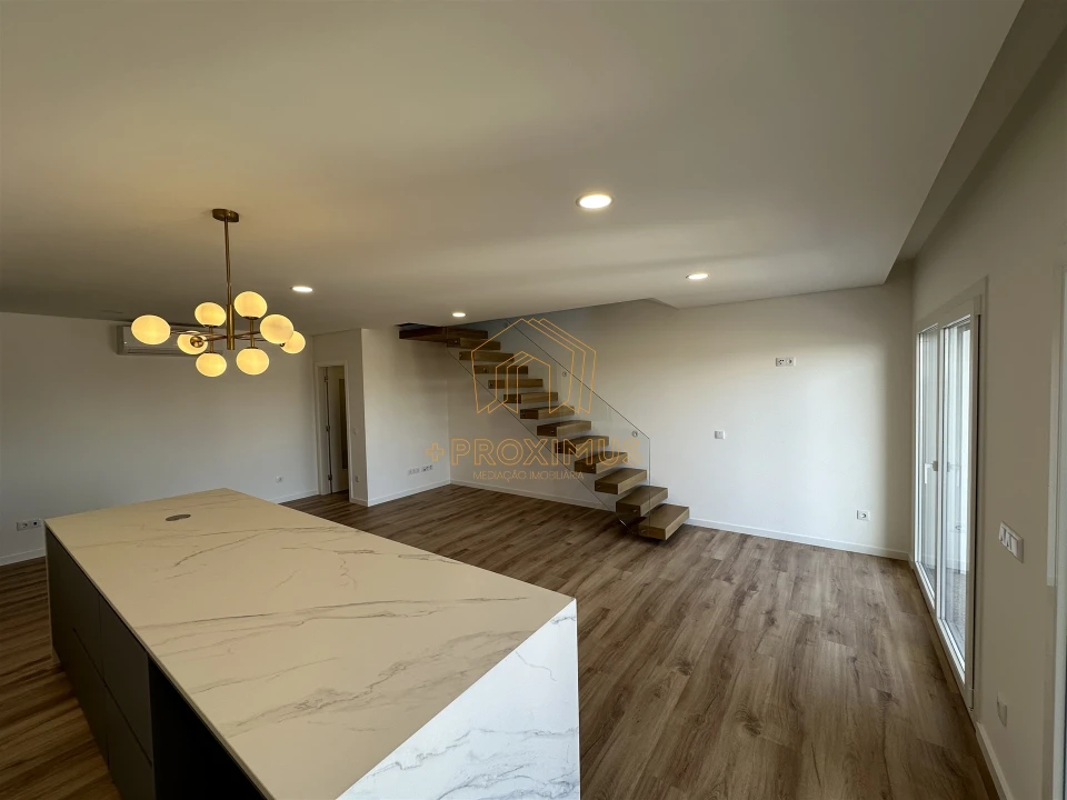 Apartamento T4 para Venda em Buarcos Foto 7