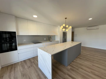 Apartamento T4 para Venda em Buarcos