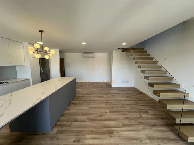 Apartamento T4 para Venda em Buarcos Foto 8
