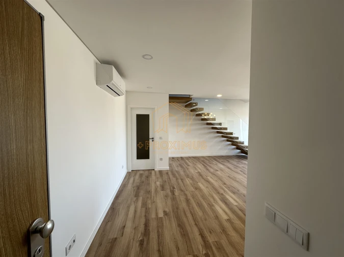 Apartamento T4 para Venda em Buarcos Foto 2
