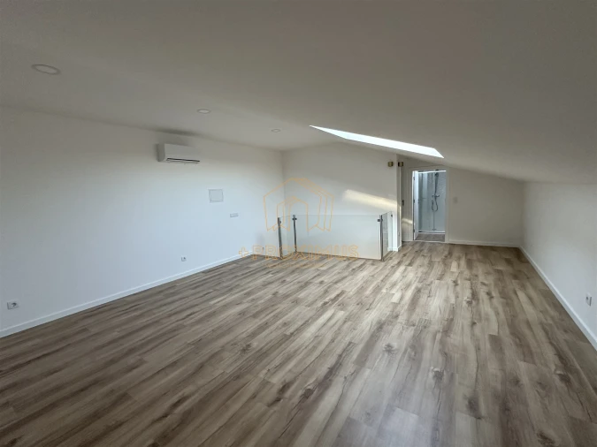 Apartamento T4 para Venda em Buarcos Foto 20