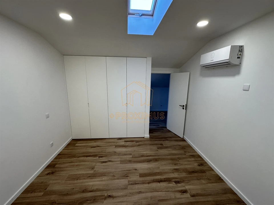 Apartamento T4 para Venda em Buarcos Foto 23