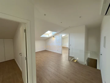 Apartamento T5 para Venda em Buarcos