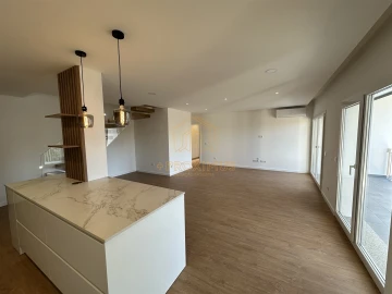 Apartamento T5 para Venda em Buarcos