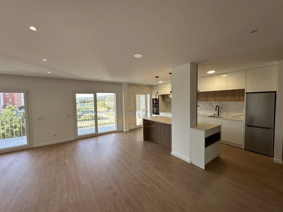 Apartamento T5 para Venda em Buarcos Foto 1