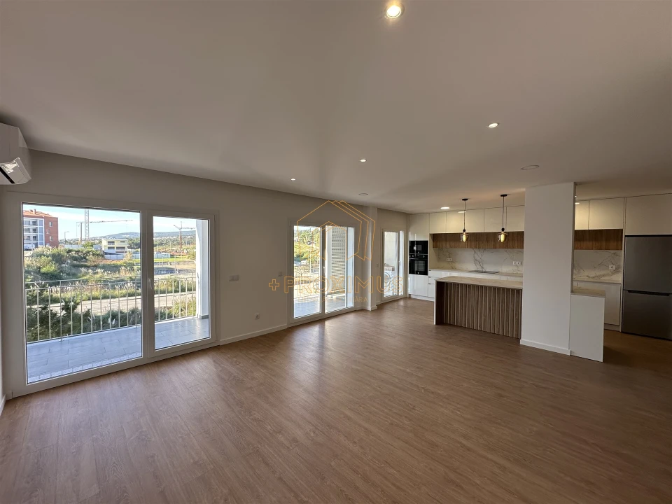 Apartamento T5 para Venda em Buarcos Foto 8