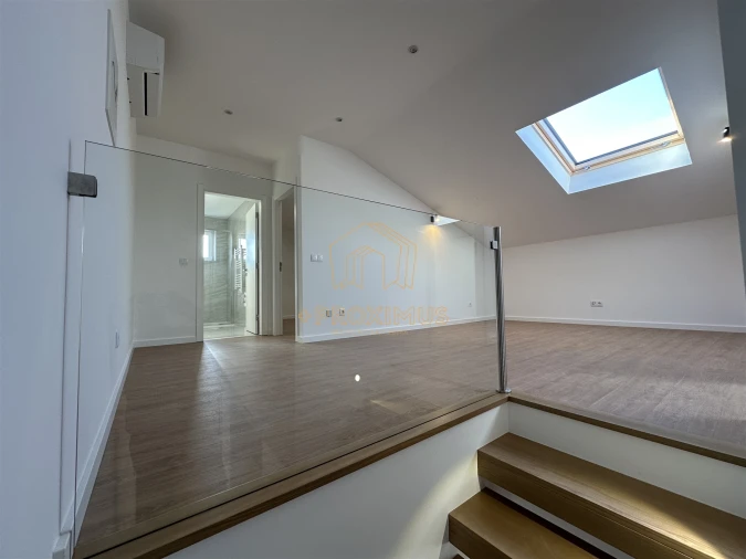 Apartamento T5 para Venda em Buarcos Foto 16