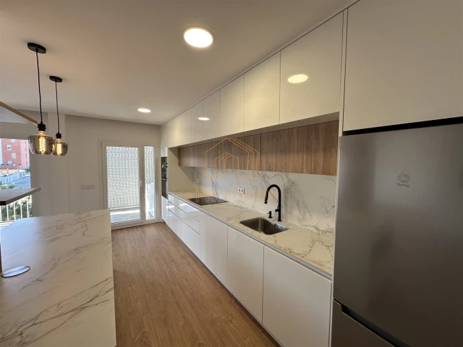 Apartamento T5 para Venda em Buarcos Foto 4