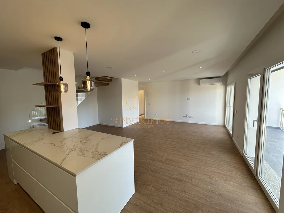 Apartamento T5 para Venda em Buarcos Foto 7