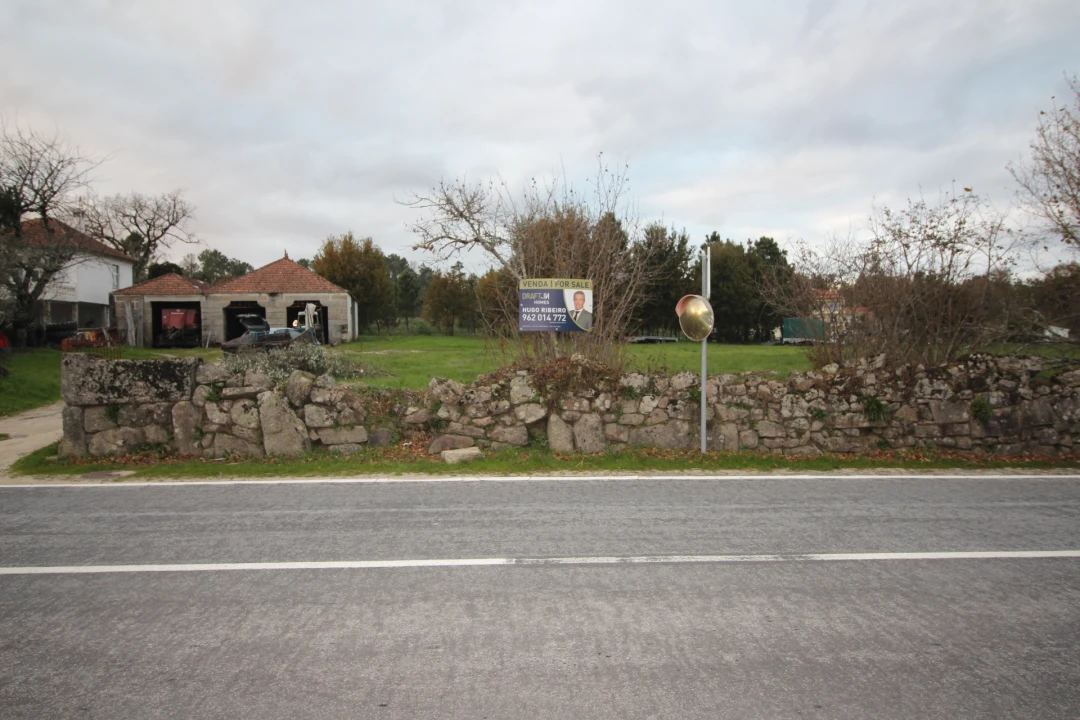 Terreno para Venda em Romãs, Decermilo e Vila Longa Foto 1