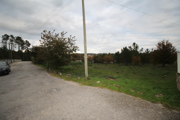 Terreno para Venda em Romãs, Decermilo e Vila Longa Foto 10